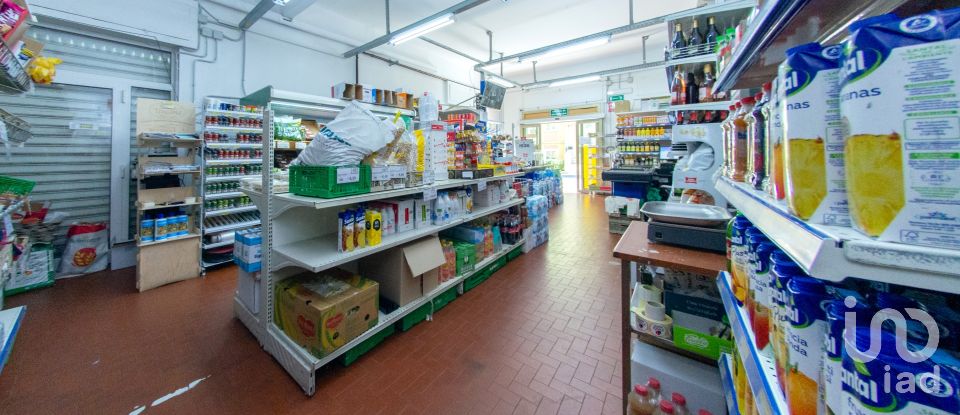 Negozio / locale commerciale di 300 m² in Genova (16135)