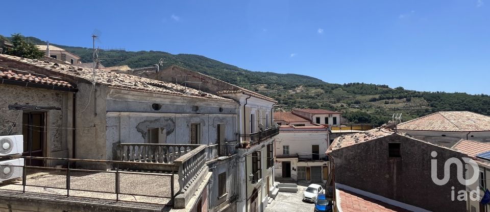 Trilocale di 260 m² a - (87030)