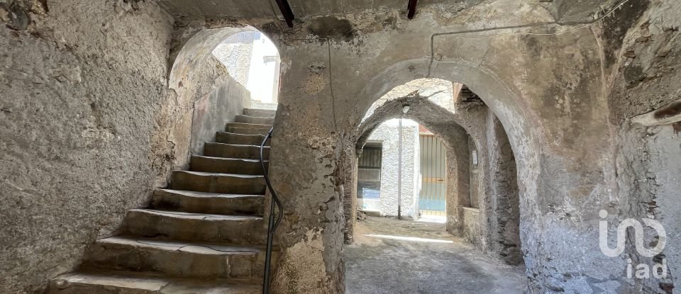 Trilocale di 260 m² a - (87030)