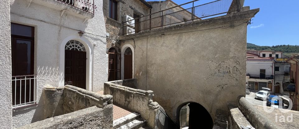 Trilocale di 260 m² a - (87030)