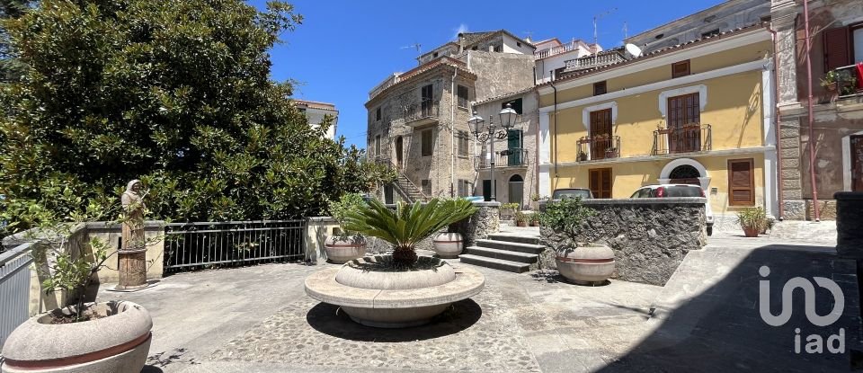 Trilocale di 260 m² a - (87030)