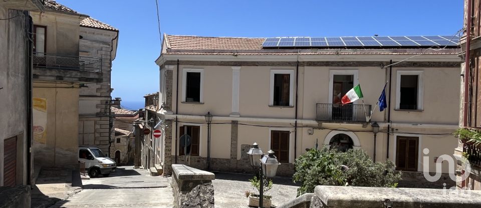 Trilocale di 260 m² a - (87030)