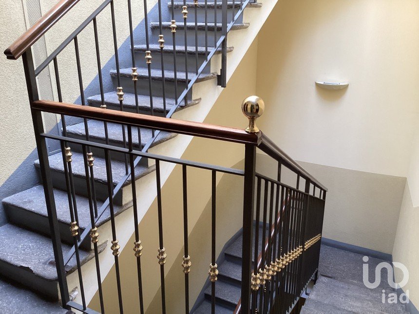 Apartment 6 rooms of 115 m² in Milano (20121)