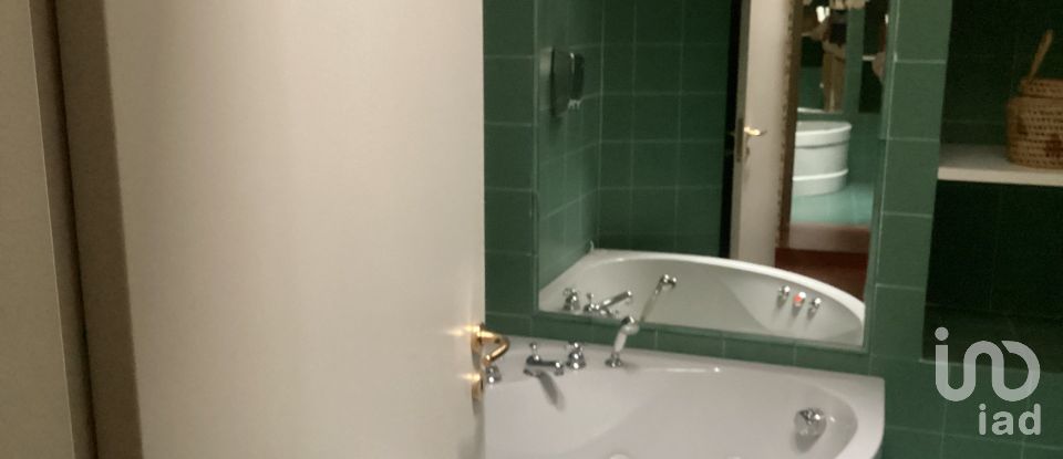 Apartment 6 rooms of 115 m² in Milano (20121)