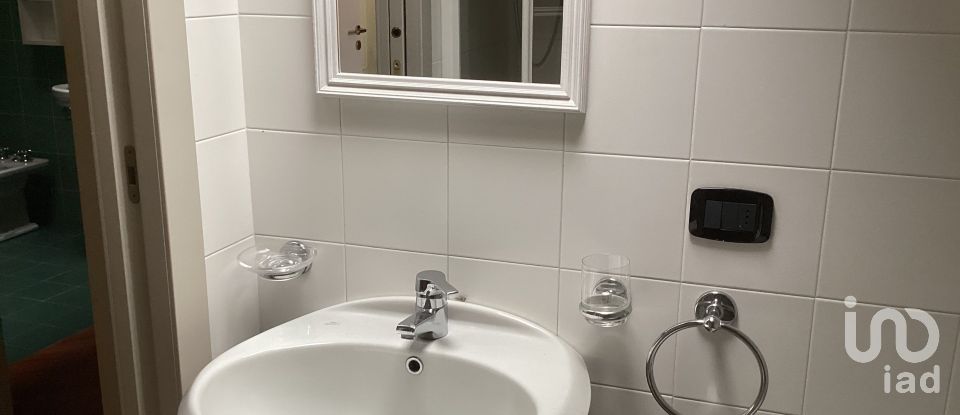 Apartment 6 rooms of 115 m² in Milano (20121)