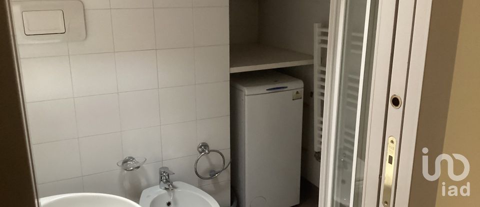 Apartment 6 rooms of 115 m² in Milano (20121)