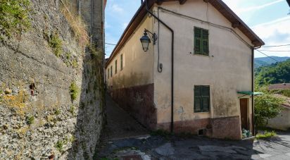 Villa Bifamiliare 15 locali di 500 m² in Murialdo (17013)