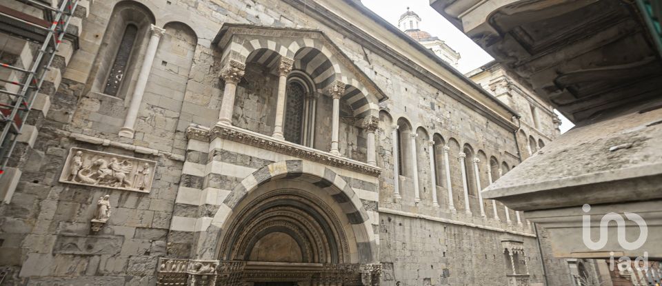 Three-room apartment of 87 m² in Genova (16123)