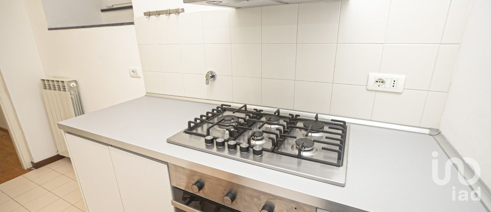 Three-room apartment of 87 m² in Genova (16123)