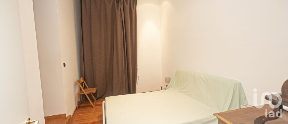 Three-room apartment of 87 m² in Genova (16123)