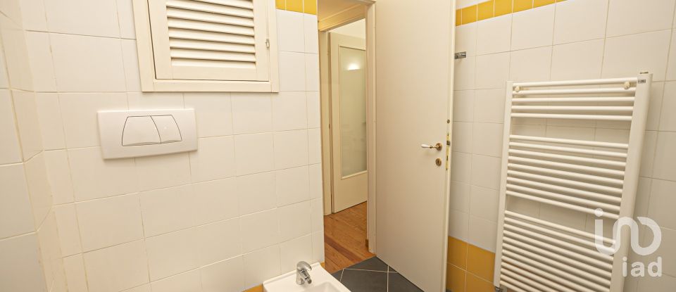 Three-room apartment of 87 m² in Genova (16123)