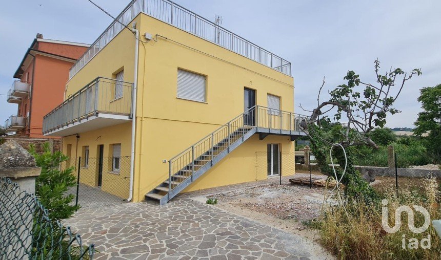 Apartment 6 rooms of 155 m² in Ancona (60121)