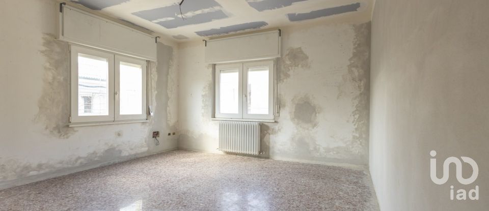 Apartment 6 rooms of 155 m² in Ancona (60121)
