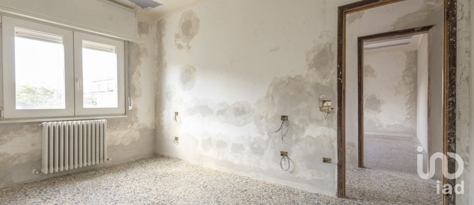 Apartment 6 rooms of 155 m² in Ancona (60121)