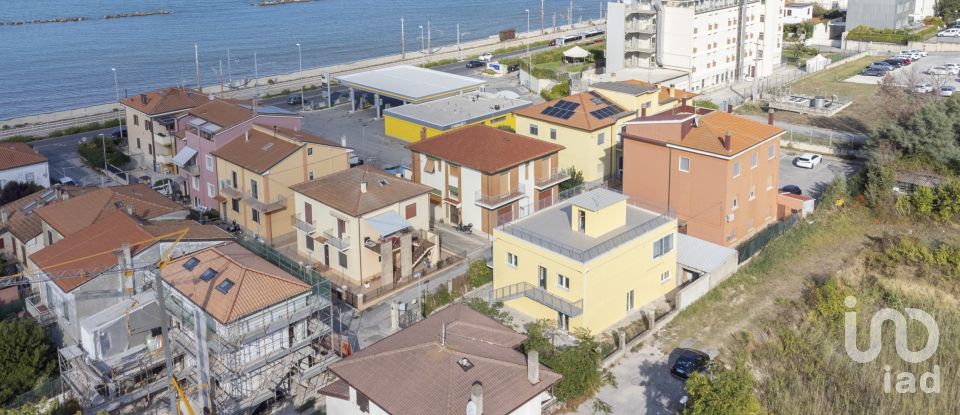 Apartment 6 rooms of 155 m² in Ancona (60121)