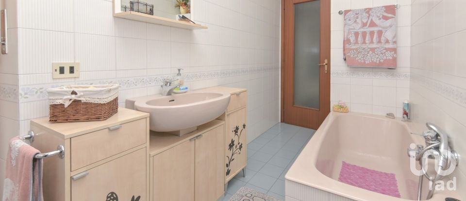 Apartment 5 rooms of 130 m² in Venaria Reale (10078)