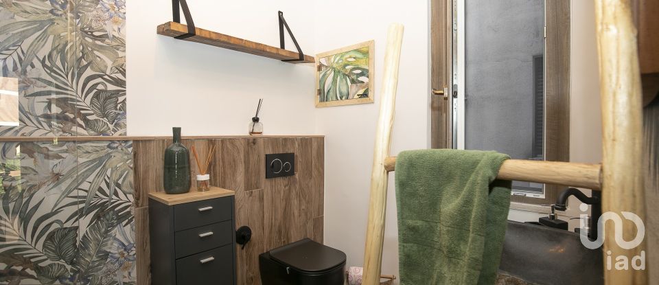 Apartment 6 rooms of 85 m² in Genova (16134)