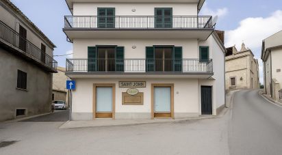 Casa indipendente / Villa 9 locali di 192 m² in Notaresco (64024)