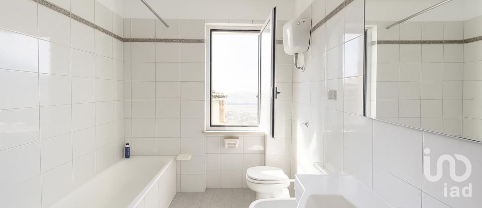 Casa indipendente / Villa 9 locali di 192 m² in Notaresco (64024)