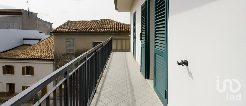 Casa indipendente / Villa 9 locali di 192 m² in Notaresco (64024)