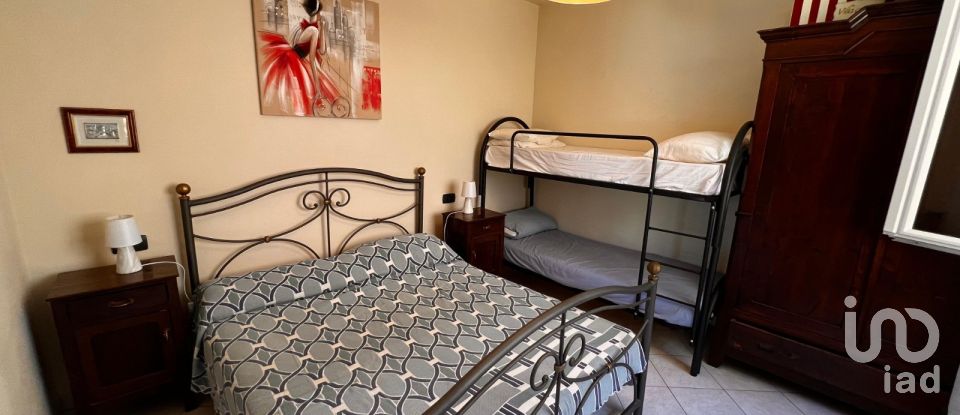 Two-room apartment of 70 m² in Borghetto Santo Spirito (17052)