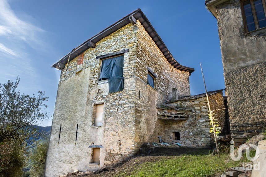 Costruzione di 150 m² in Casanova Lerrone (17033)