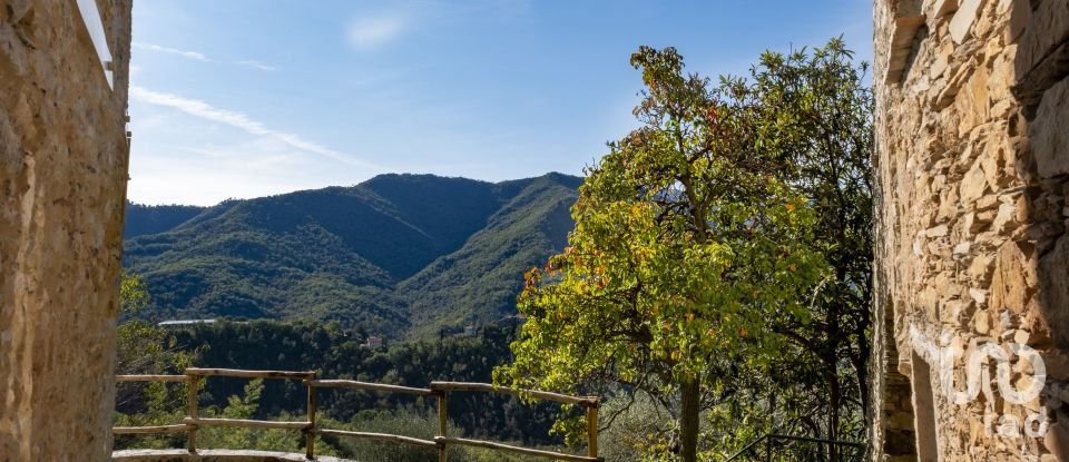 Costruzione di 150 m² in Casanova Lerrone (17033)