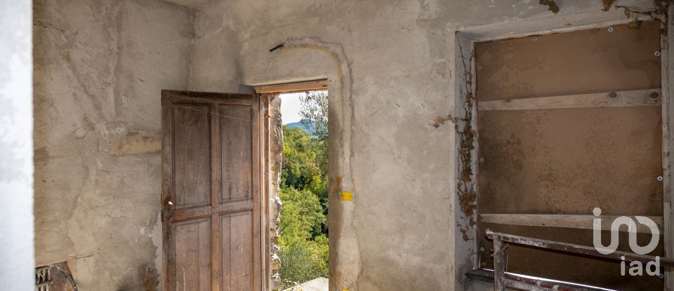 Costruzione di 150 m² in Casanova Lerrone (17033)