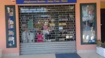 Negozio / locale commerciale di 50 m² in Castellalto (64020)