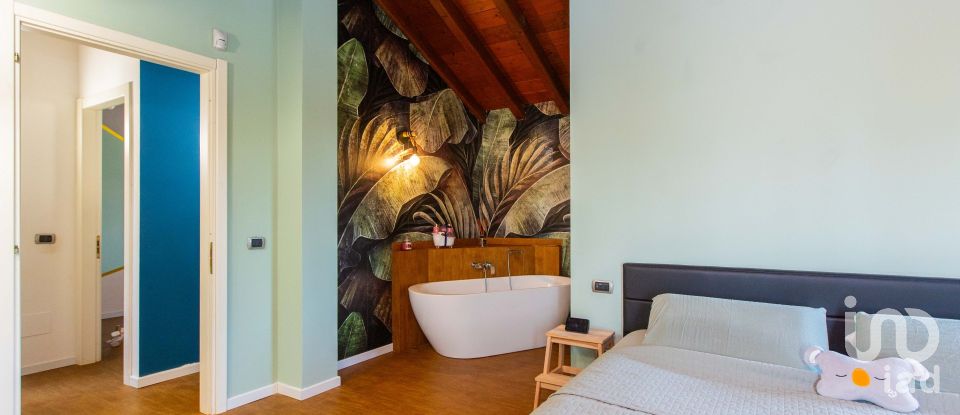 Four-room apartment of 149 m² in Olgiate Olona (21057)