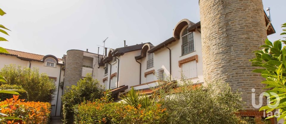 Four-room apartment of 149 m² in Olgiate Olona (21057)