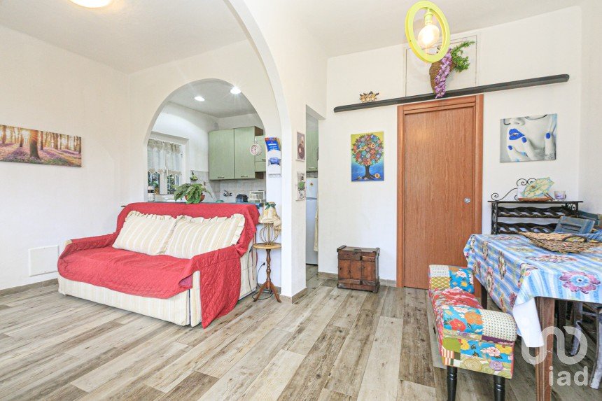 Bilocale di 53 m² a Genova (16165)