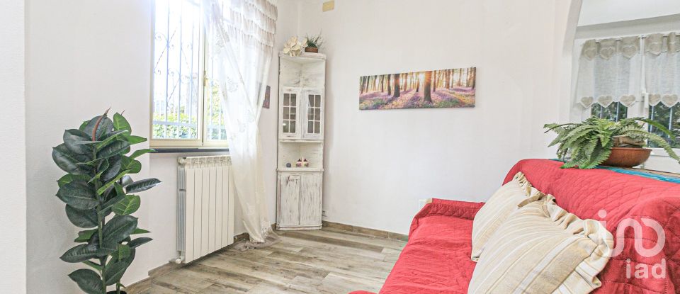 Bilocale di 53 m² a Genova (16165)