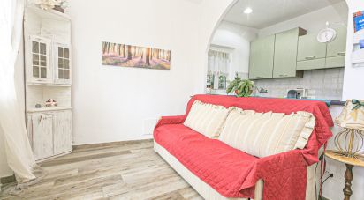 Bilocale di 53 m² a Genova (16165)