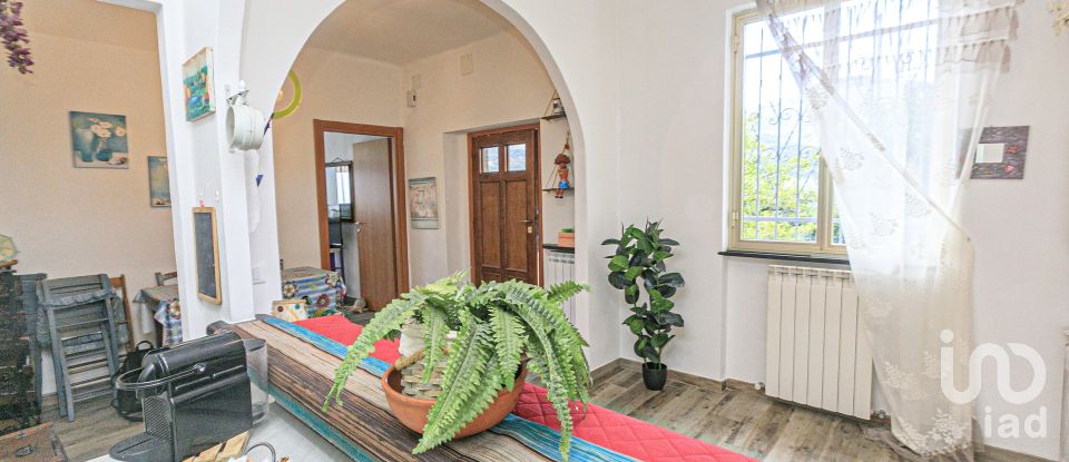 Bilocale di 53 m² a Genova (16165)