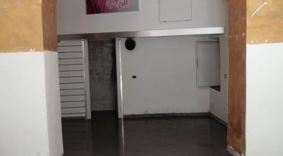 Negozio / locale commerciale di 36 m² in Napoli (80121)