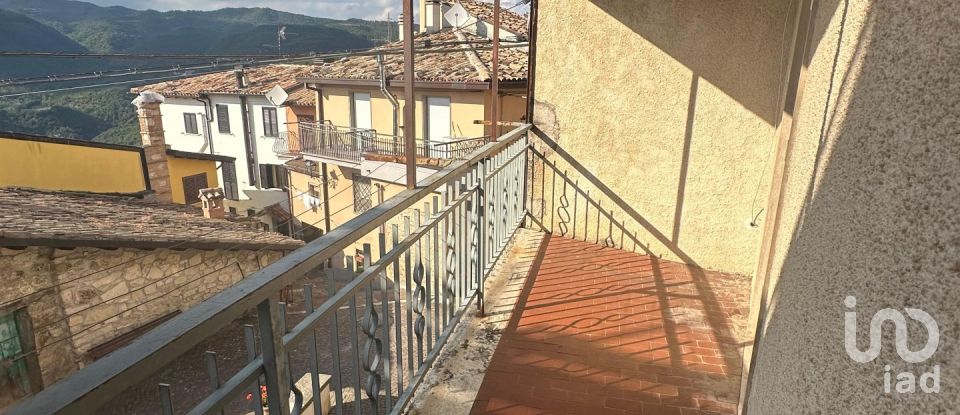 Three-room apartment of 80 m² in Montorio al Vomano (64046)