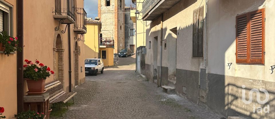 Three-room apartment of 80 m² in Montorio al Vomano (64046)