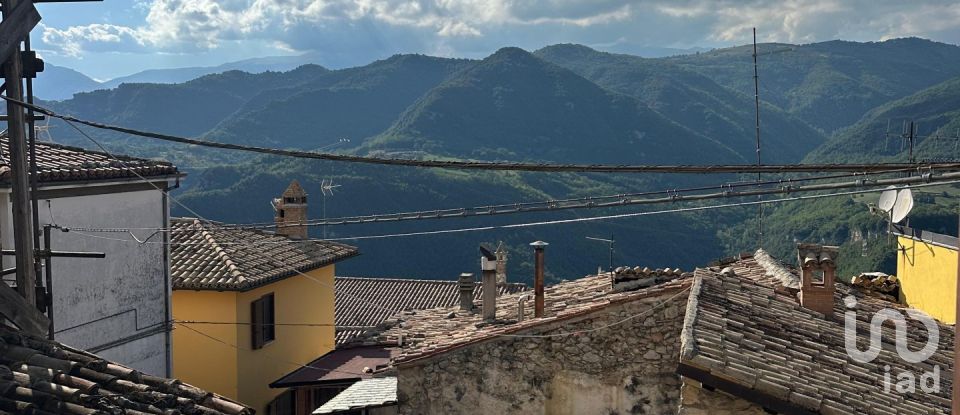 Three-room apartment of 80 m² in Montorio al Vomano (64046)