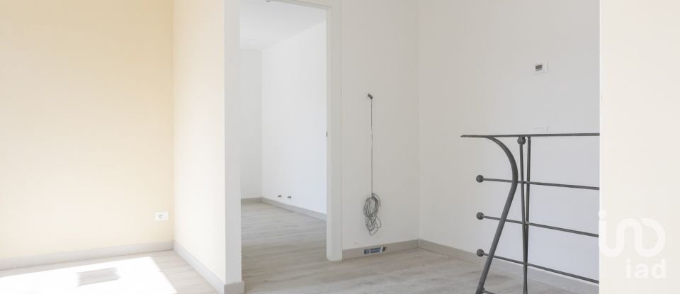 Appartamento 5 locali di 75 m² a Montemarciano (60018)