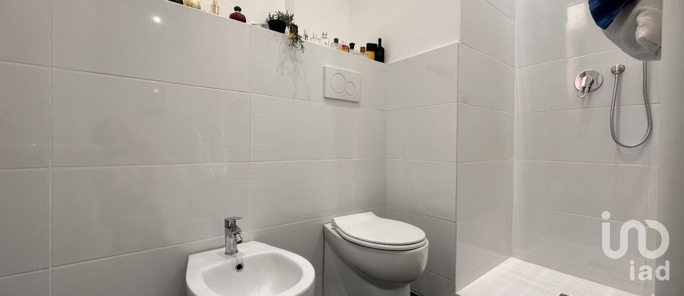 Apartment 6 rooms of 80 m² in Genova (16126)