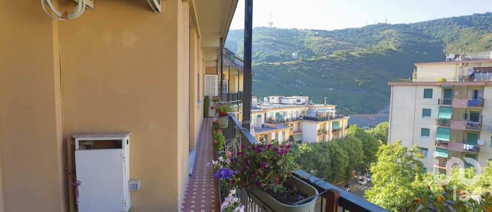 Appartamento 6 locali di 85 m² a Genova (16126)