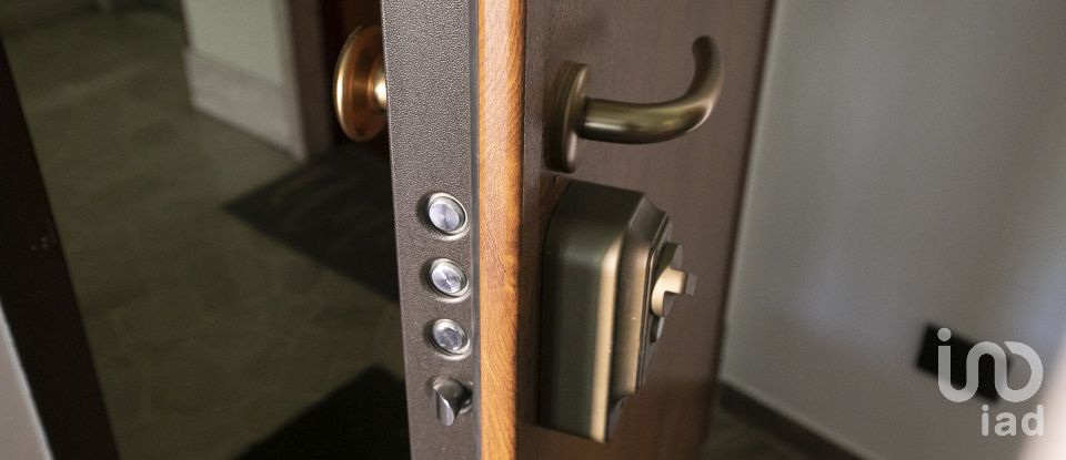 Appartamento 6 locali di 85 m² a Genova (16126)