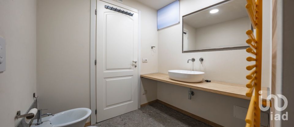 Quadrilocale di 207 m² a Verona (37122)