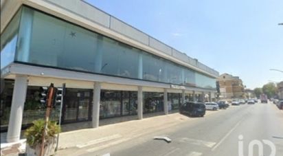 Palazzo / Stabile di 4.500 m² in Giulianova (64021)