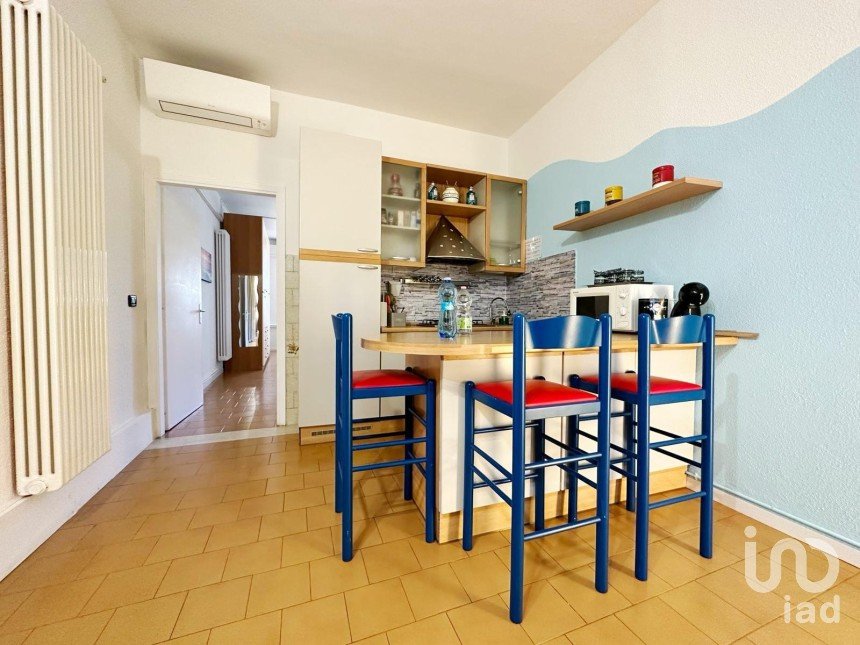 Bilocale di 60 m² a Desenzano del Garda (25015)