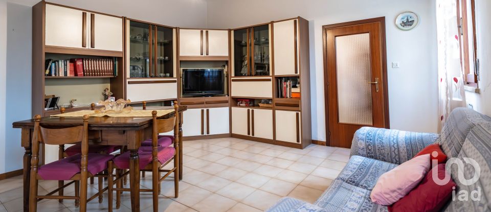 Villa Bifamiliare 6 locali di 335 m² in Argenta (44011)