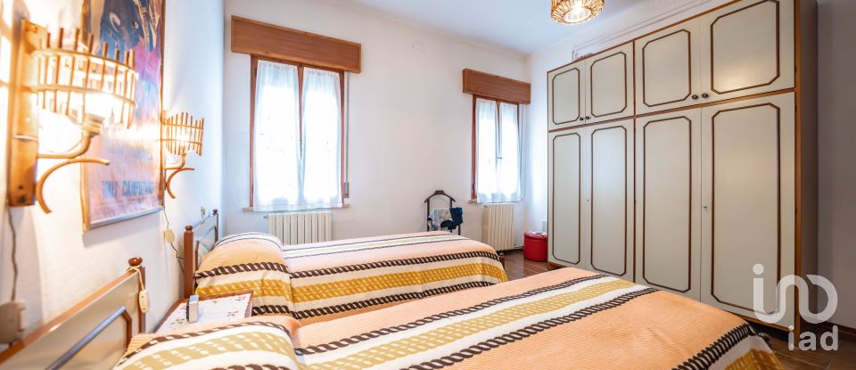 Villa Bifamiliare 6 locali di 335 m² in Argenta (44011)