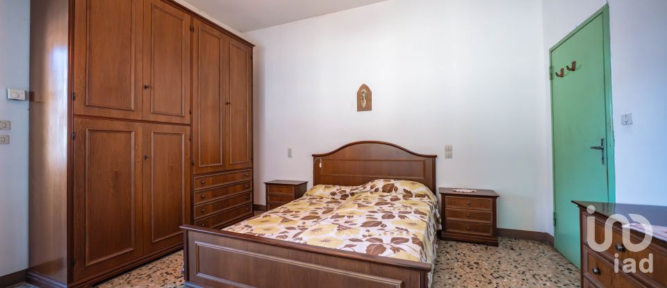 Villa Bifamiliare 6 locali di 335 m² in Argenta (44011)