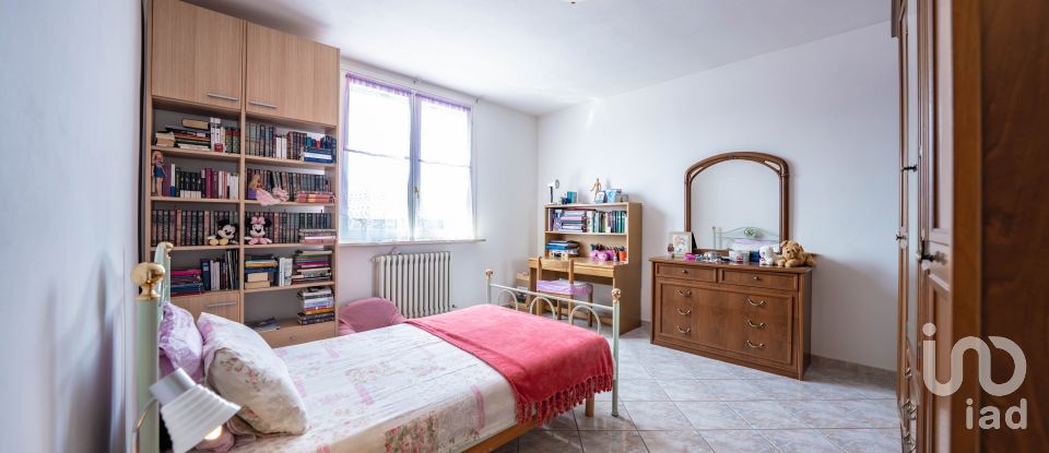 Casale 6 locali di 235 m² in Lagosanto (44023)